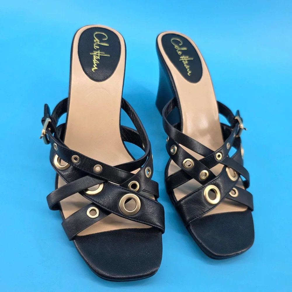 Cole‎ Haan NikeAir Black Leather Grommet Wedge Sandals 10.5B D31043